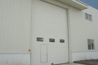 滕州統(tǒng)帥門業(yè)公司是一家集開發(fā),制造,銷售為一體的門類